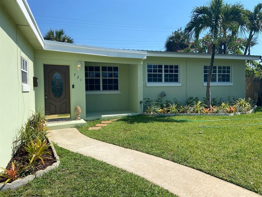 Photo of 731 Eagle Way, North Palm Beach, FL 33408 (MLS # R10801757)