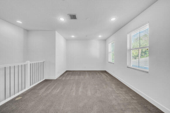 POINTE 100 CONDO - Residential