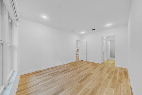 POINTE 100 CONDO - Residential