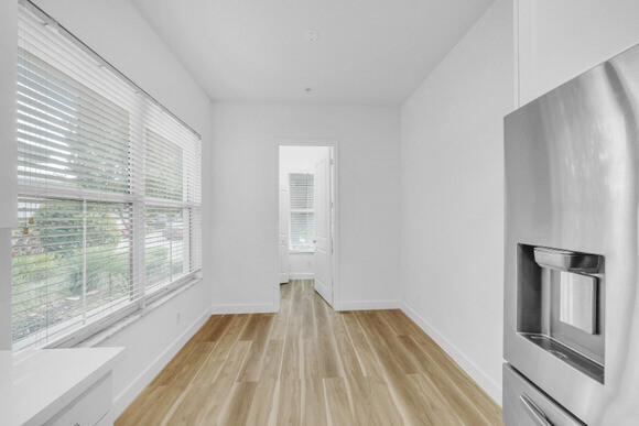 POINTE 100 CONDO - Residential