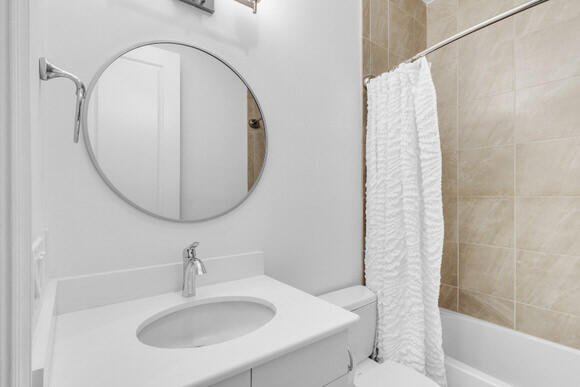 POINTE 100 CONDO - Residential