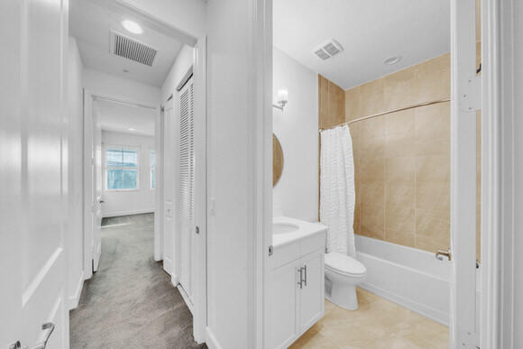 POINTE 100 CONDO - Residential