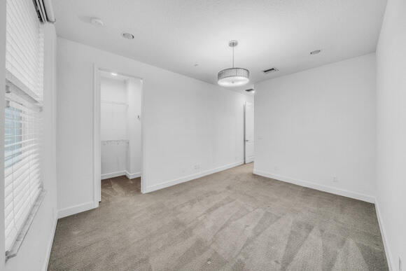 POINTE 100 CONDO - Residential