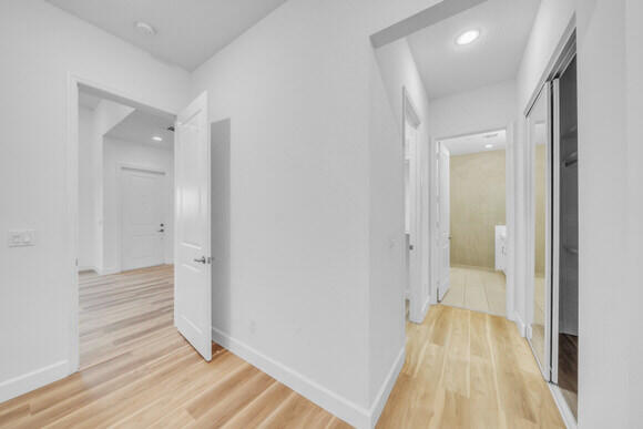 POINTE 100 CONDO - Residential