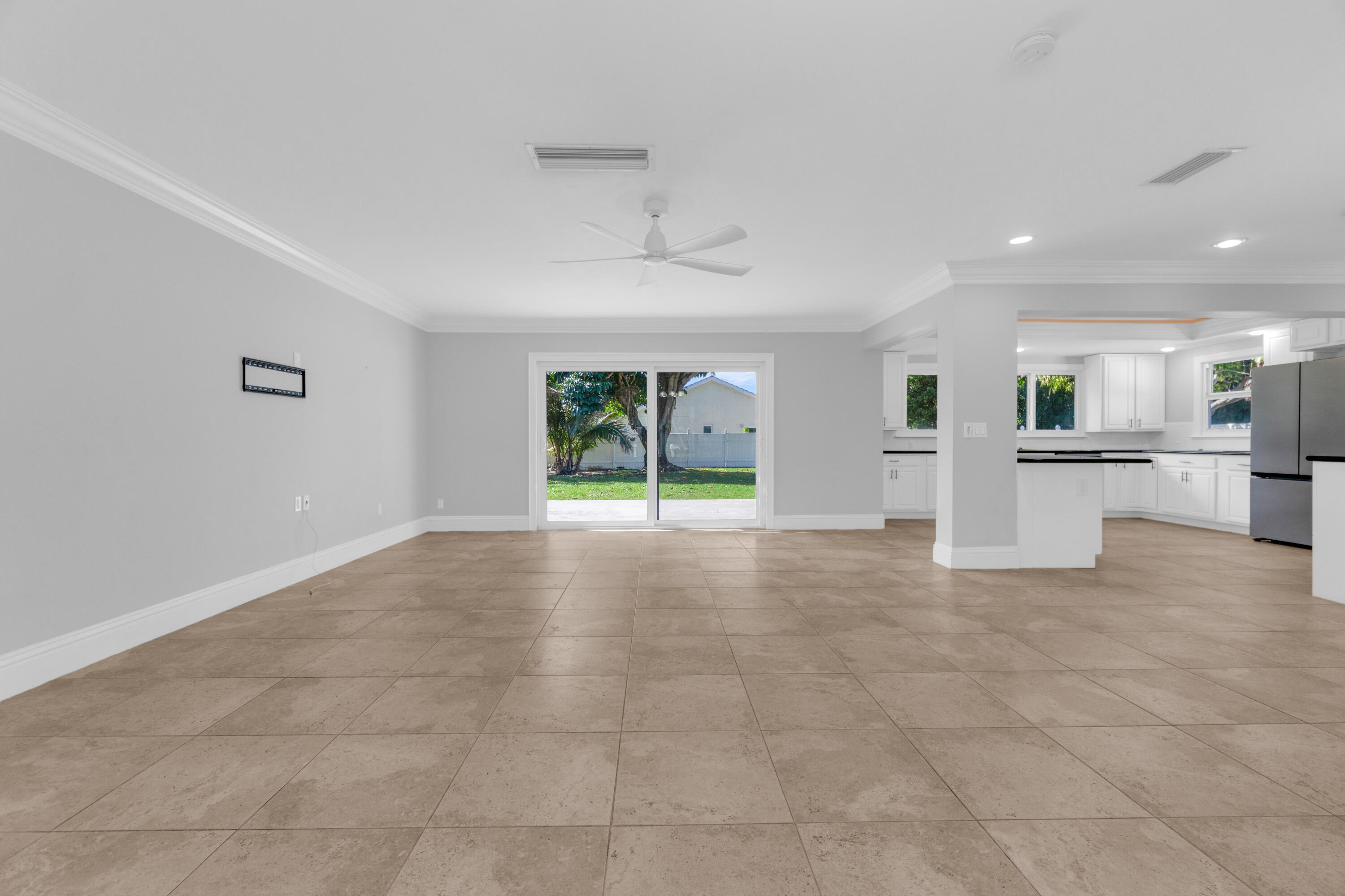 PALM BEACH FARMS CO 10 - Residential Lease