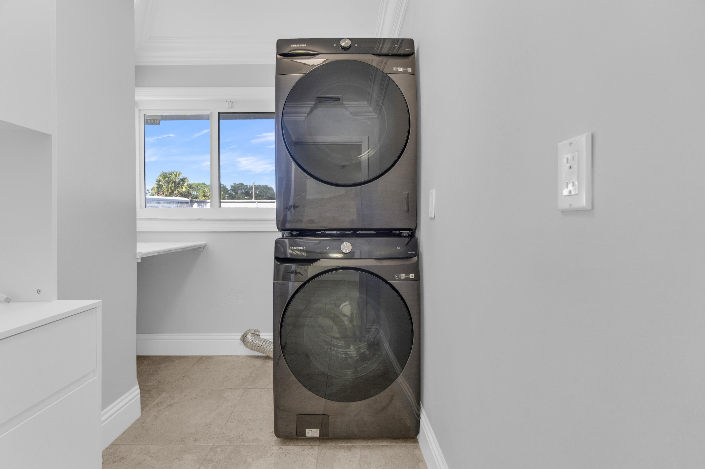 PALM BEACH FARMS CO 10 - Residential Lease