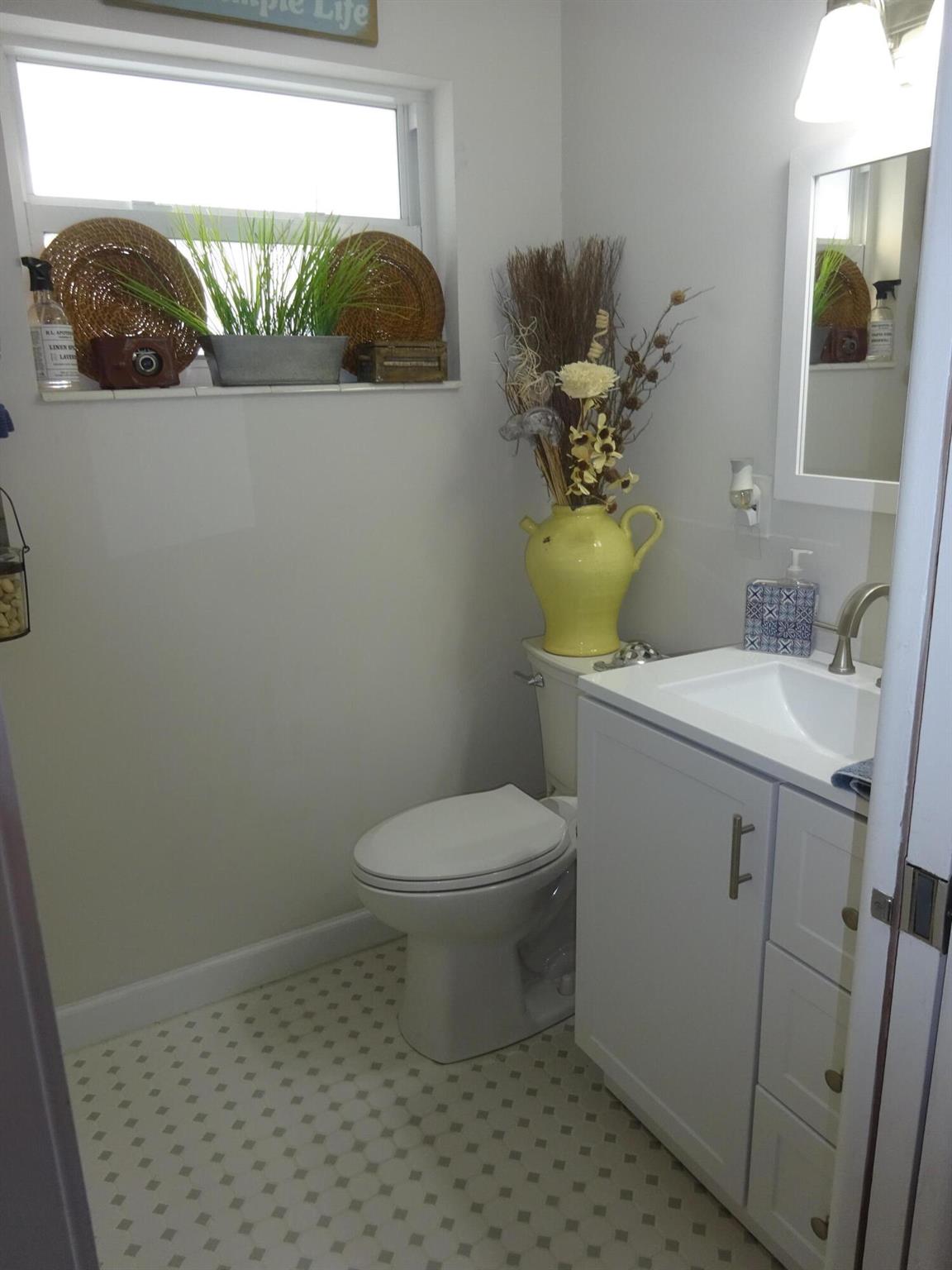 CRESTHAVEN VILLAS 28 COND - Residential