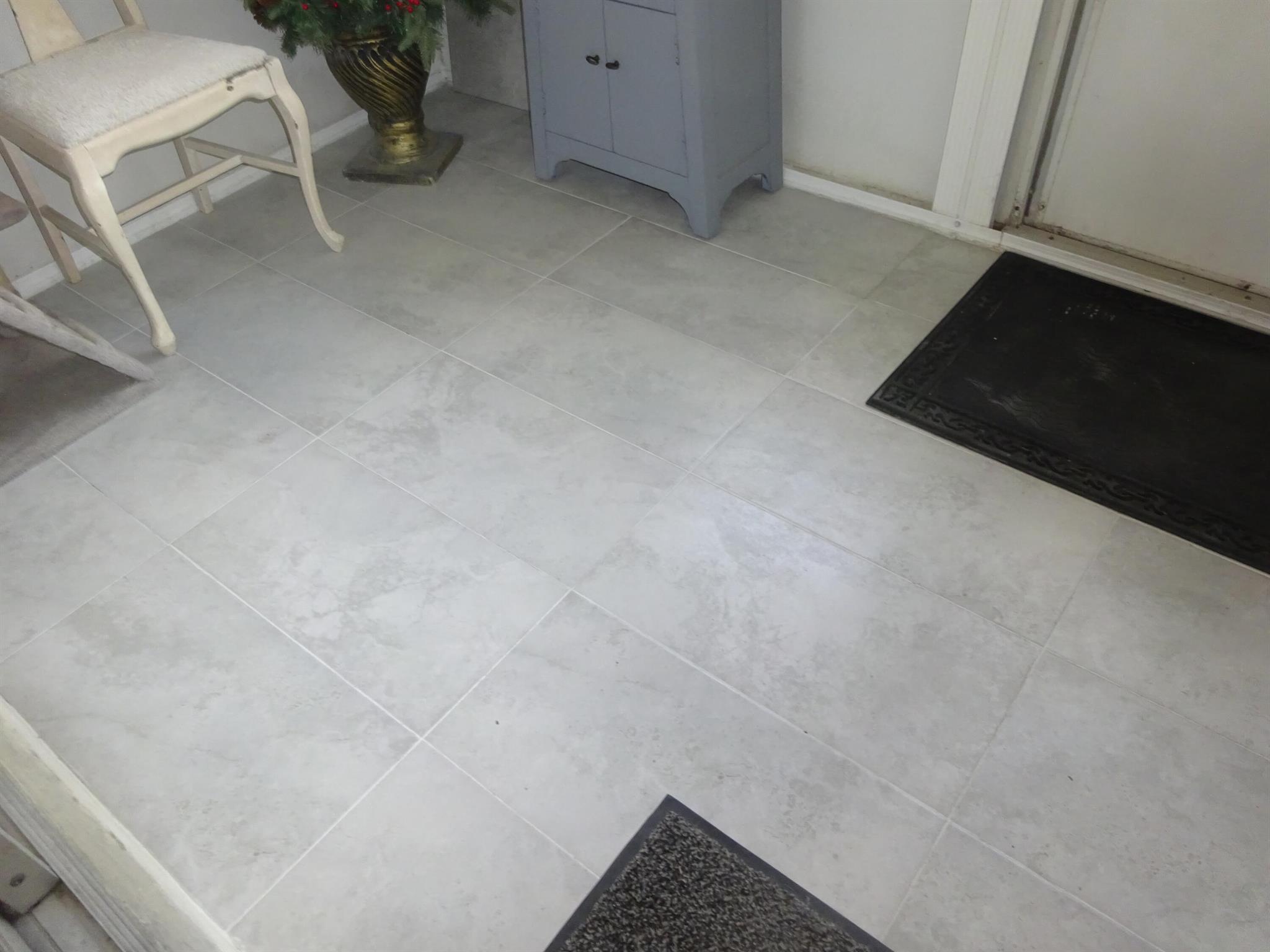 CRESTHAVEN VILLAS 28 COND - Residential