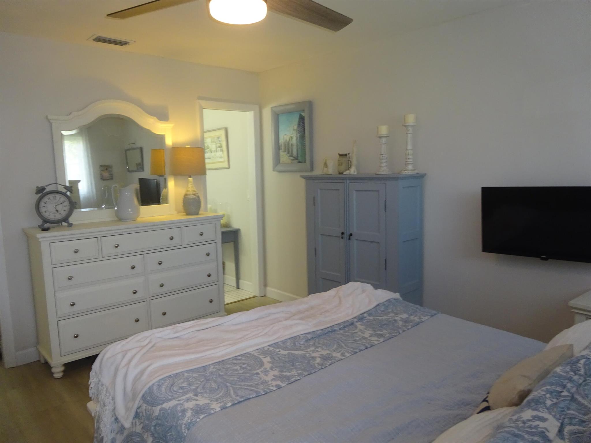 CRESTHAVEN VILLAS 28 COND - Residential