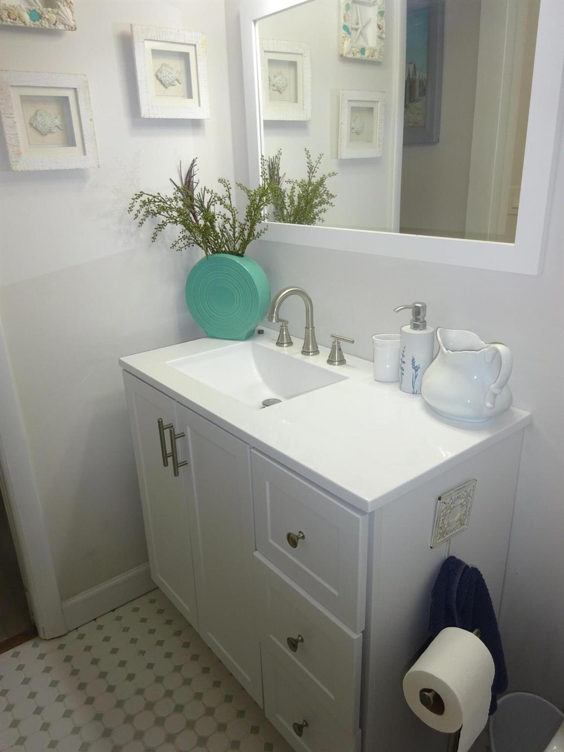 CRESTHAVEN VILLAS 28 COND - Residential