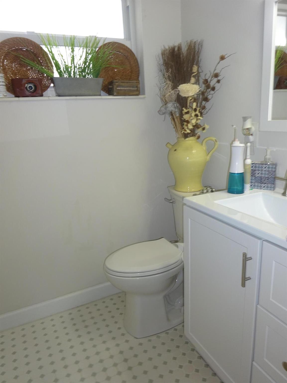 CRESTHAVEN VILLAS 28 COND - Residential