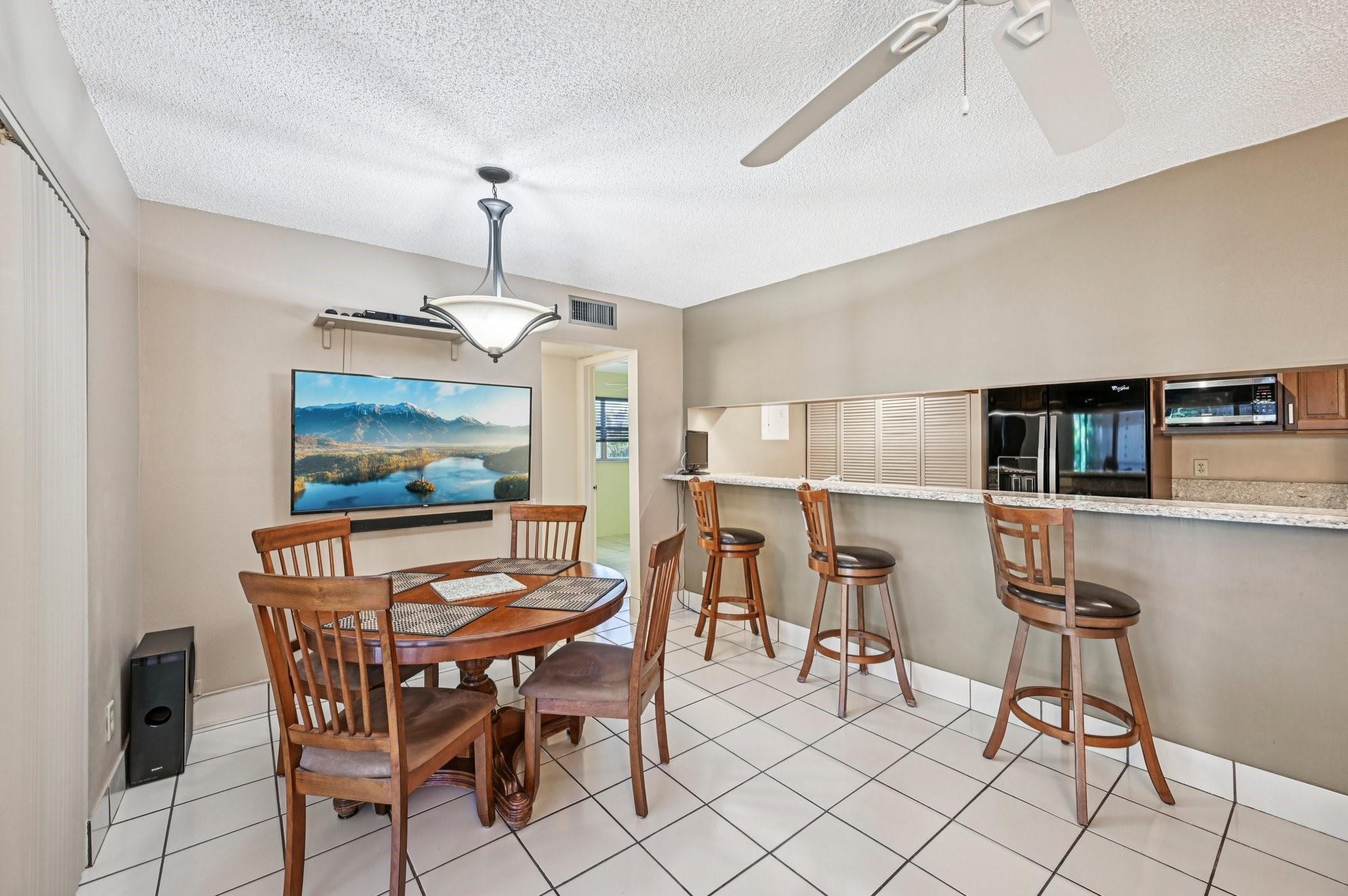 5226 NE 6th Ave H33