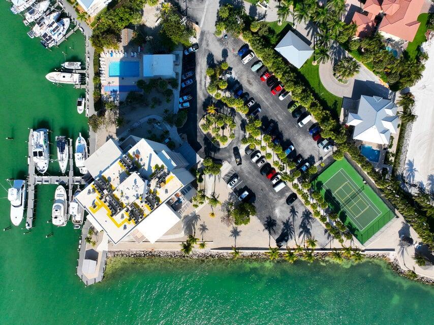 Bonefish Towers (54.5) - Residential