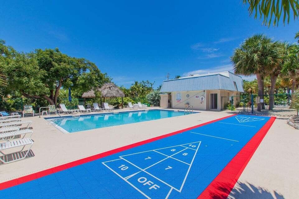 Bonefish Towers (54.5) - Residential