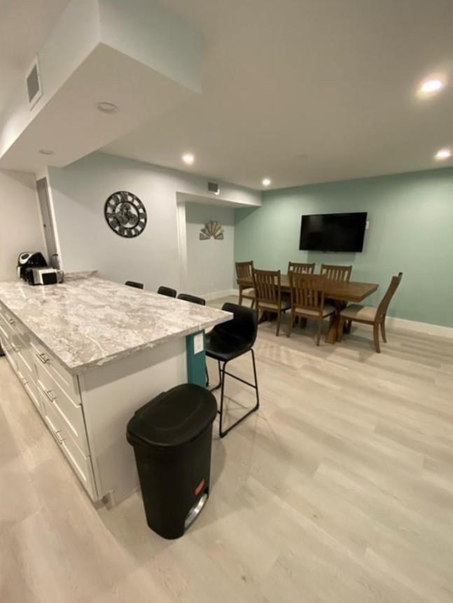 Valencia Village Condo Ph - Residential Lease