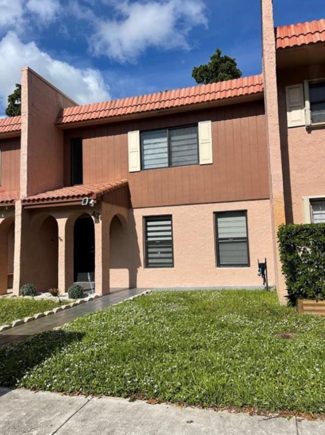 Valencia Village Condo Ph - Residential Lease