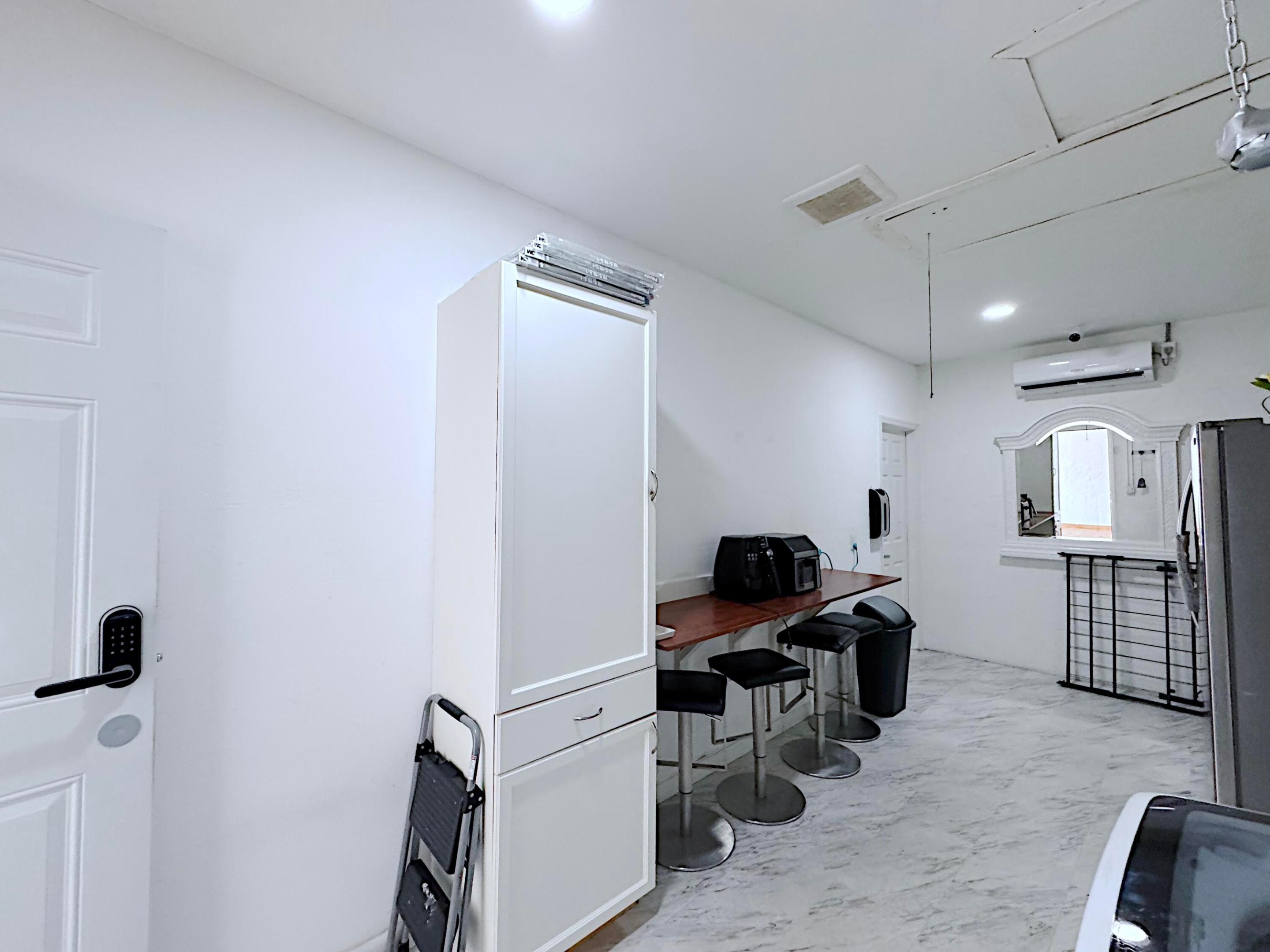 HOLLYWOOD CENTER AMEN PLAT - Residential