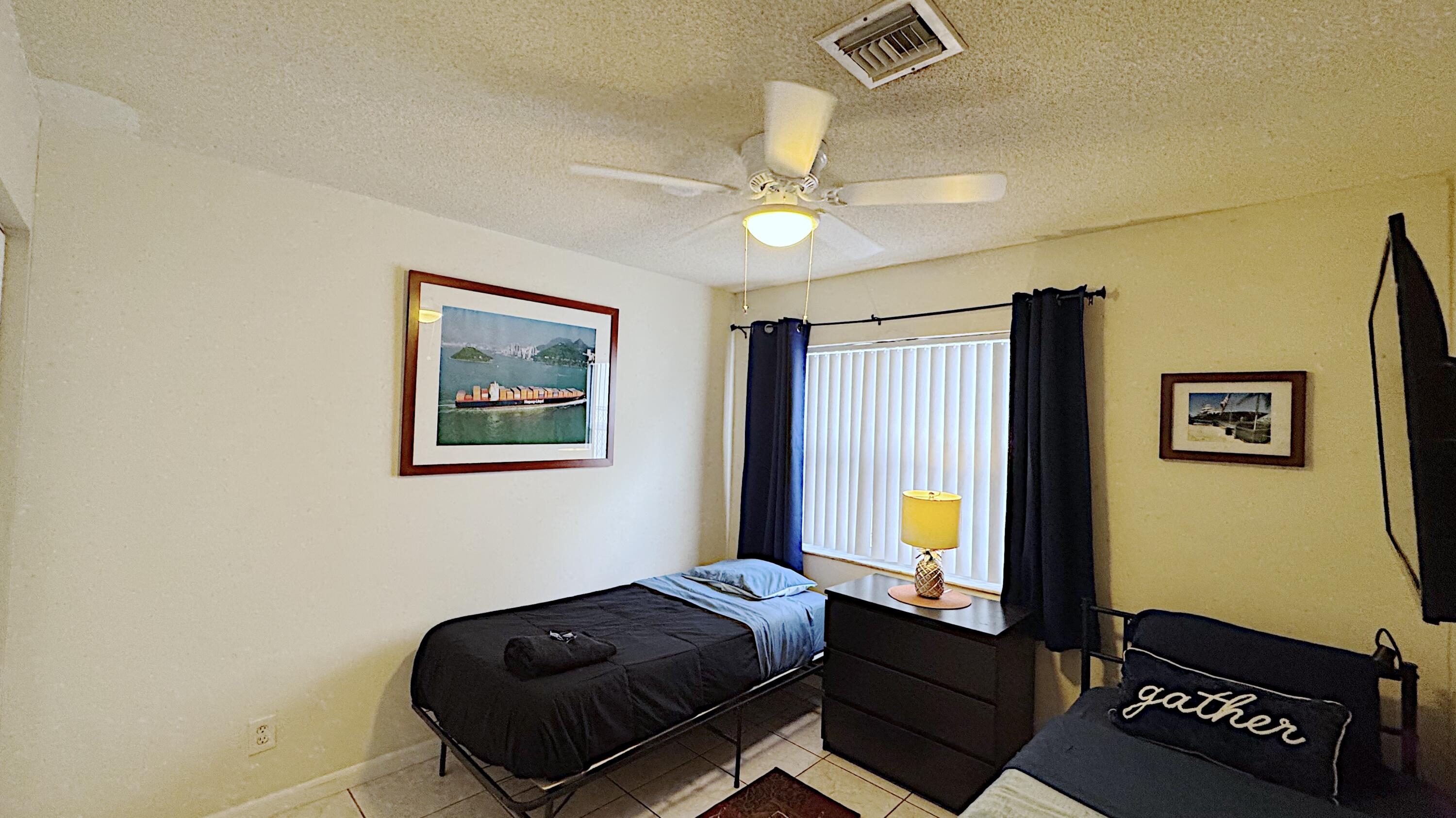 HOLLYWOOD CENTER AMEN PLAT - Residential