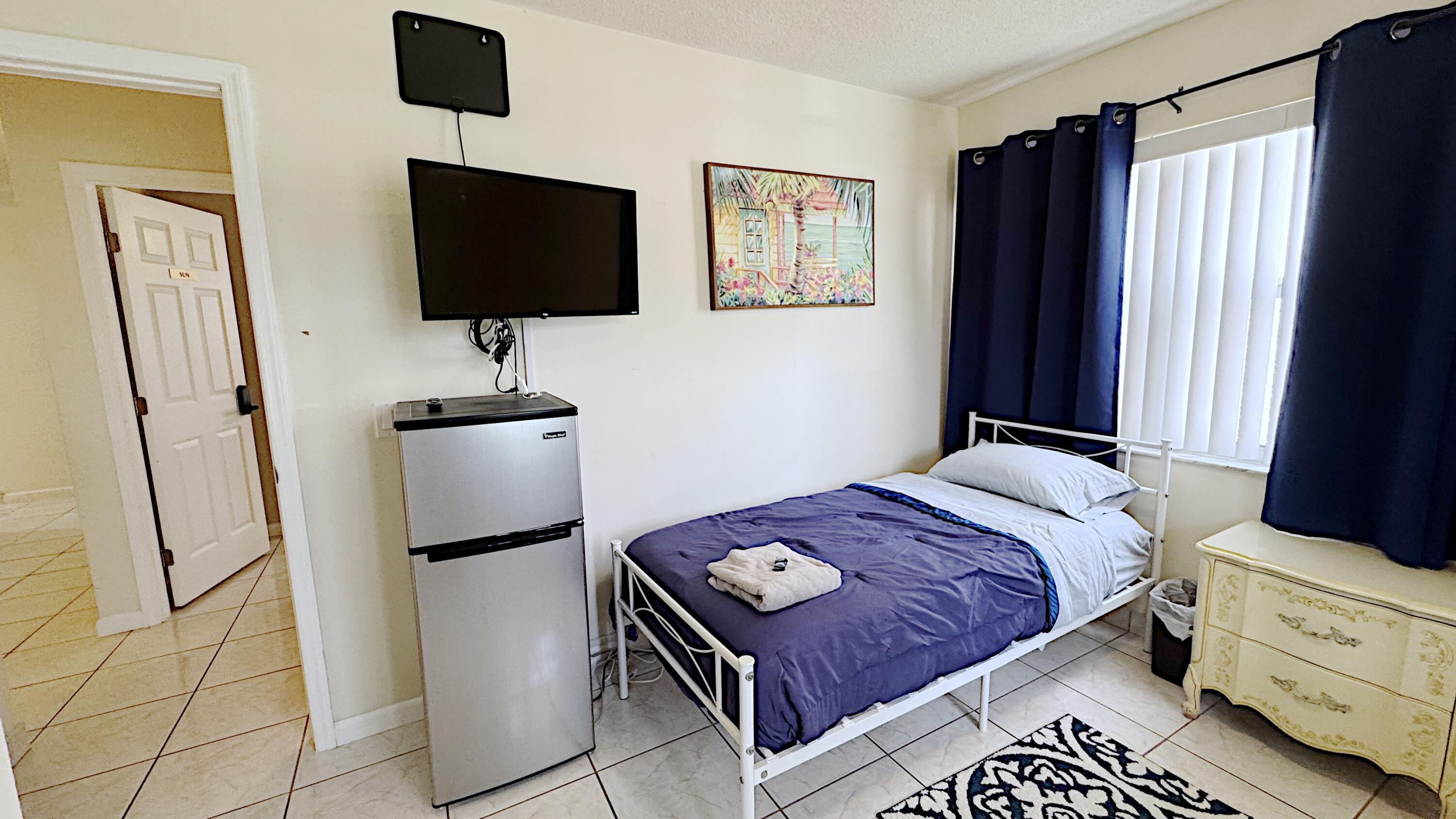 HOLLYWOOD CENTER AMEN PLAT - Residential