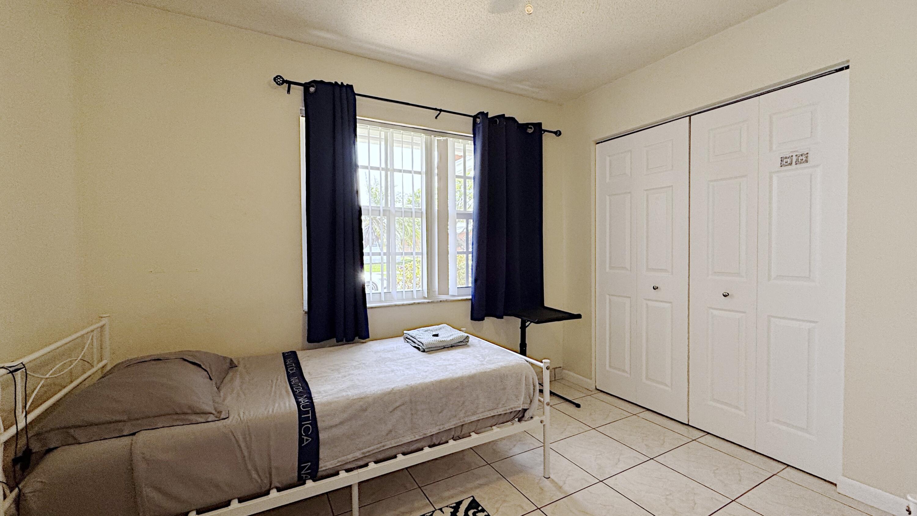 HOLLYWOOD CENTER AMEN PLAT - Residential