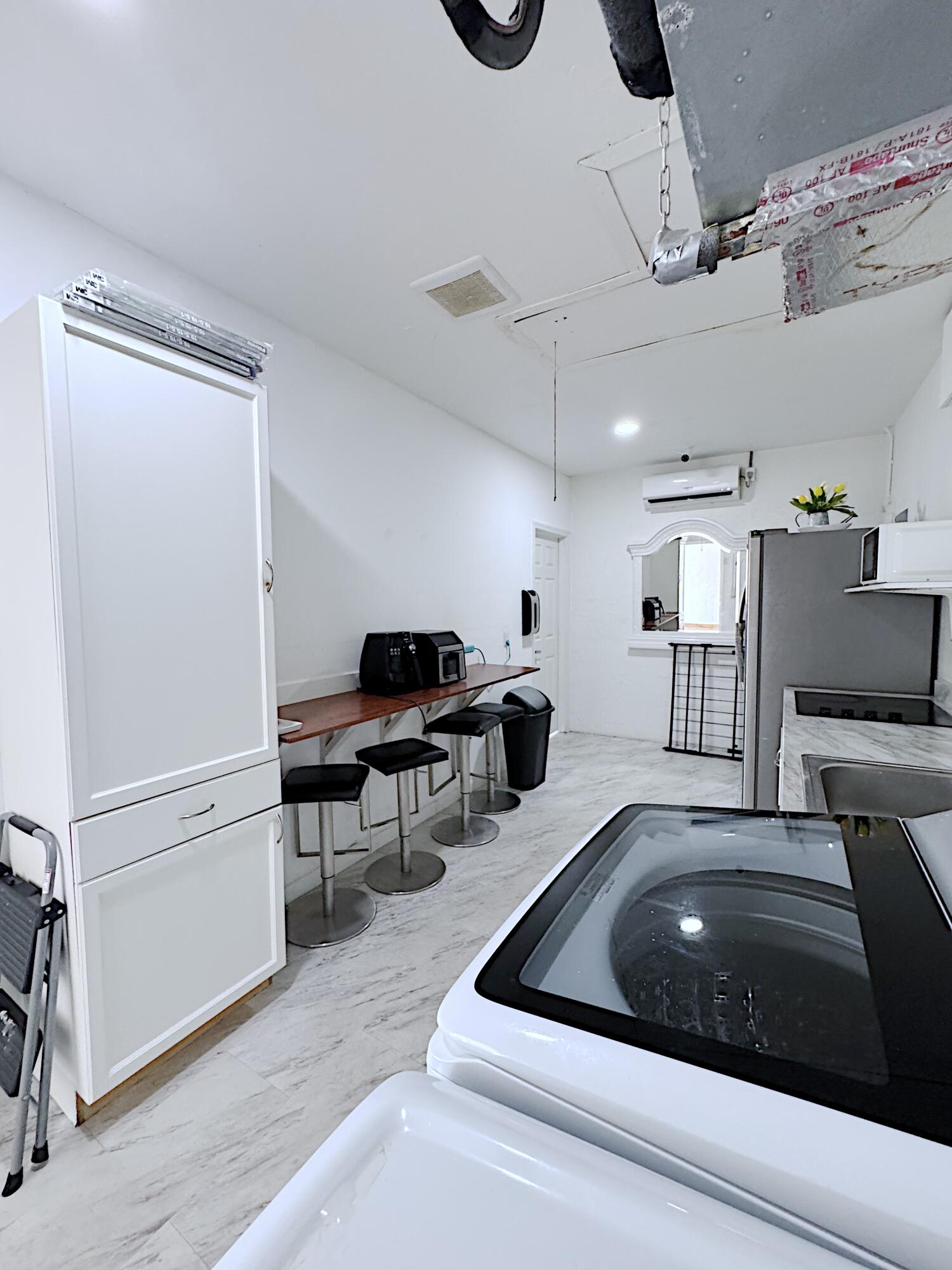 HOLLYWOOD CENTER AMEN PLAT - Residential