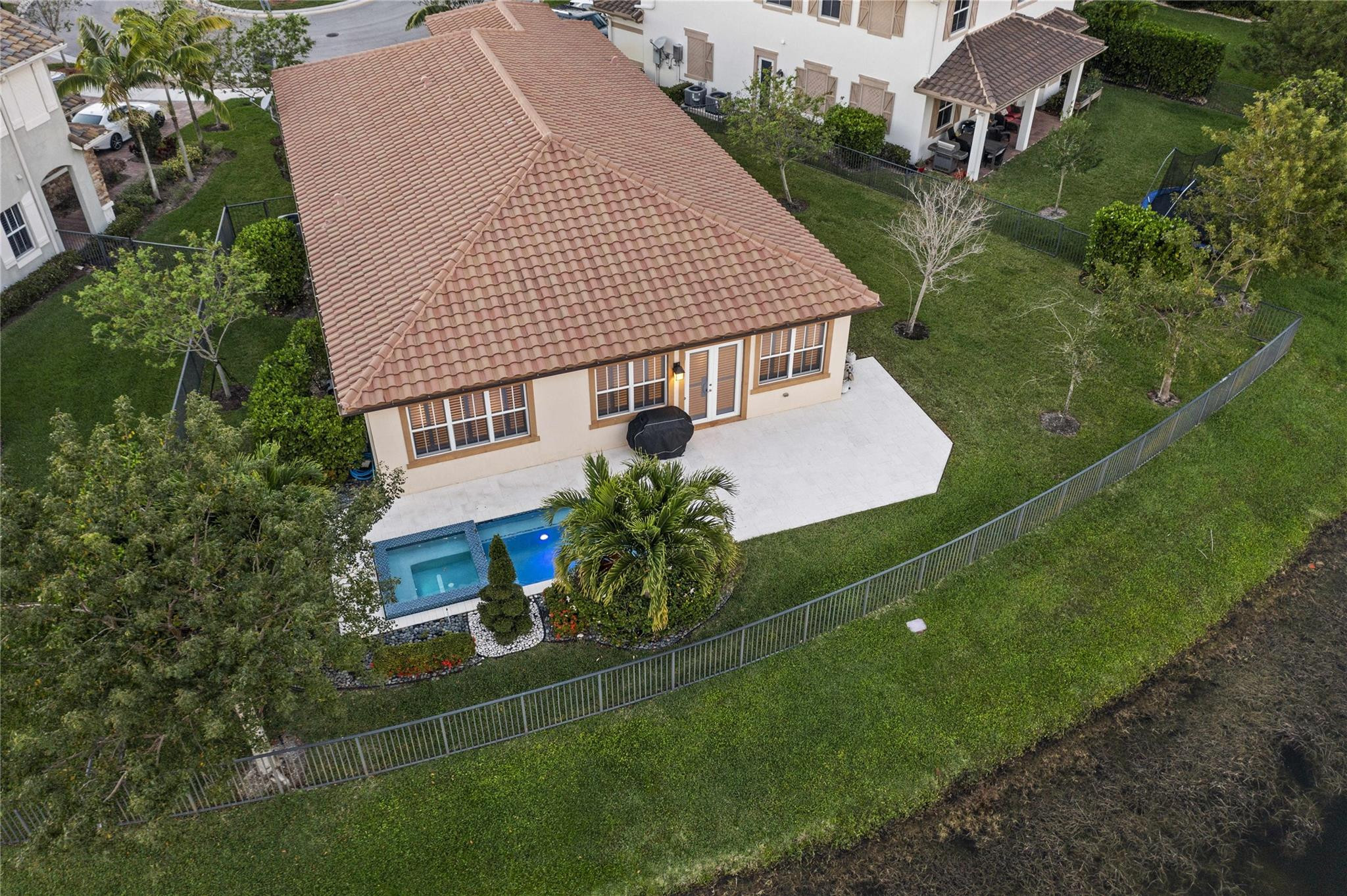 MiraLago - Residential