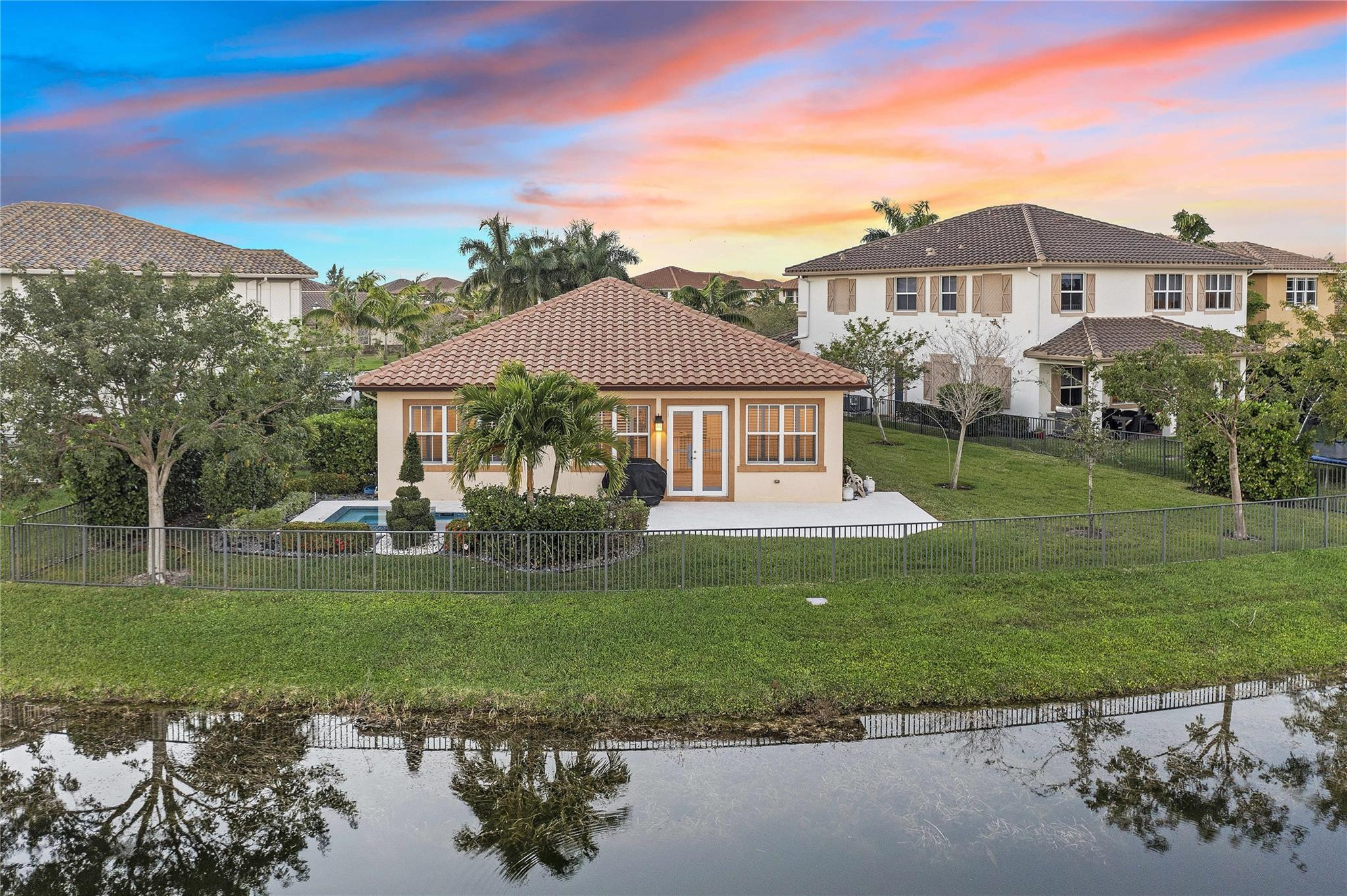 MiraLago - Residential
