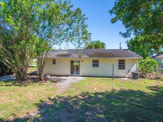 PORT ST LUCIE SECTION 25 - Residential Lease