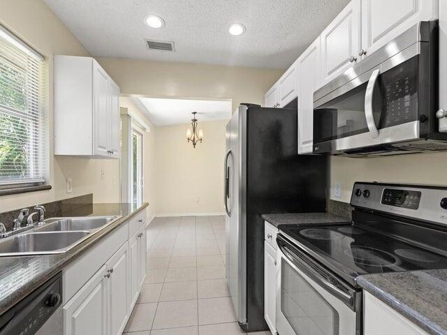 PORT ST LUCIE SECTION 25 - Residential Lease