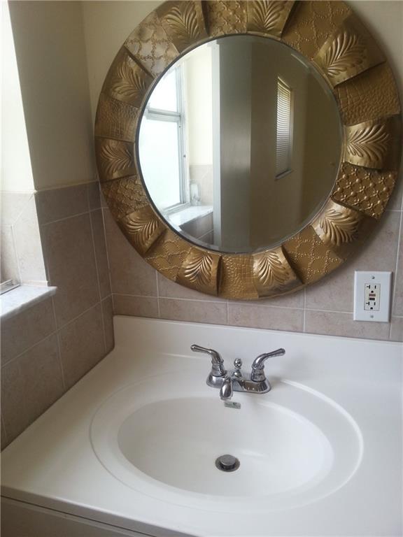 Parkway Gardens 2 Condo - Residential Lease