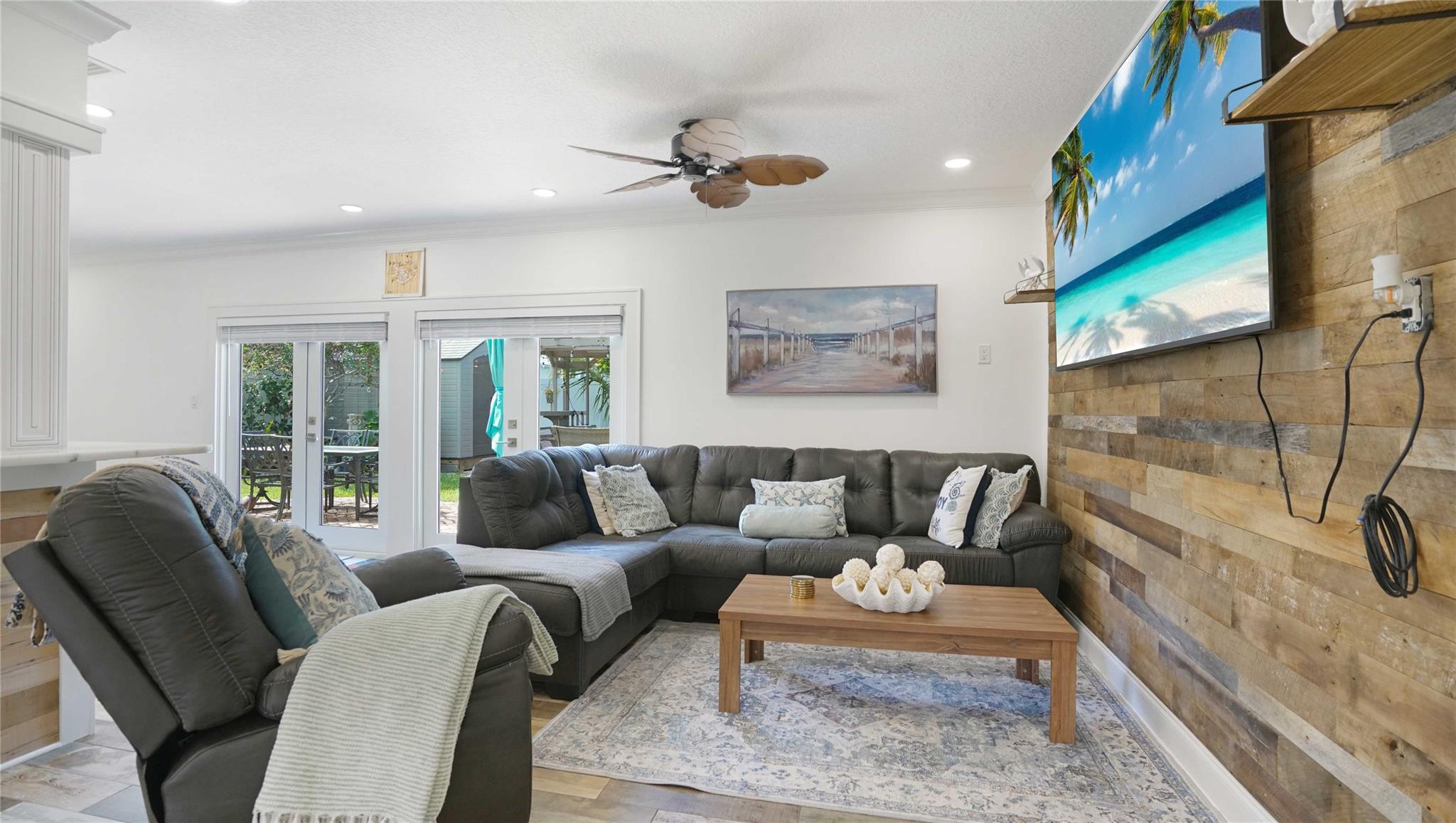1736 NW 39th St
