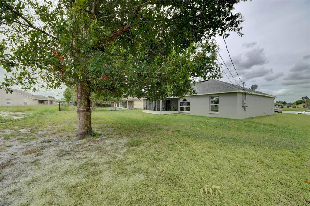 PORT ST LUCIE SECTION 33 - Residential