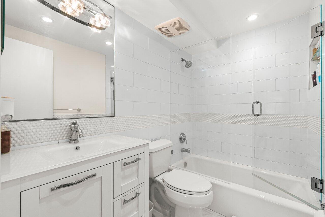 SEAGATE OF GULFSTREAM CONDO - Residential