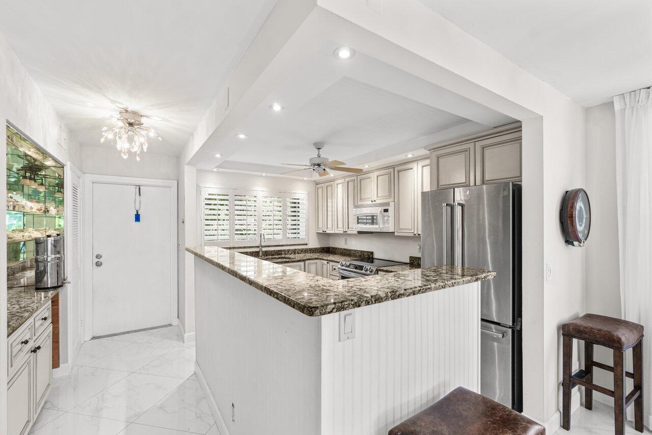 SEAGATE OF GULFSTREAM CONDO - Residential