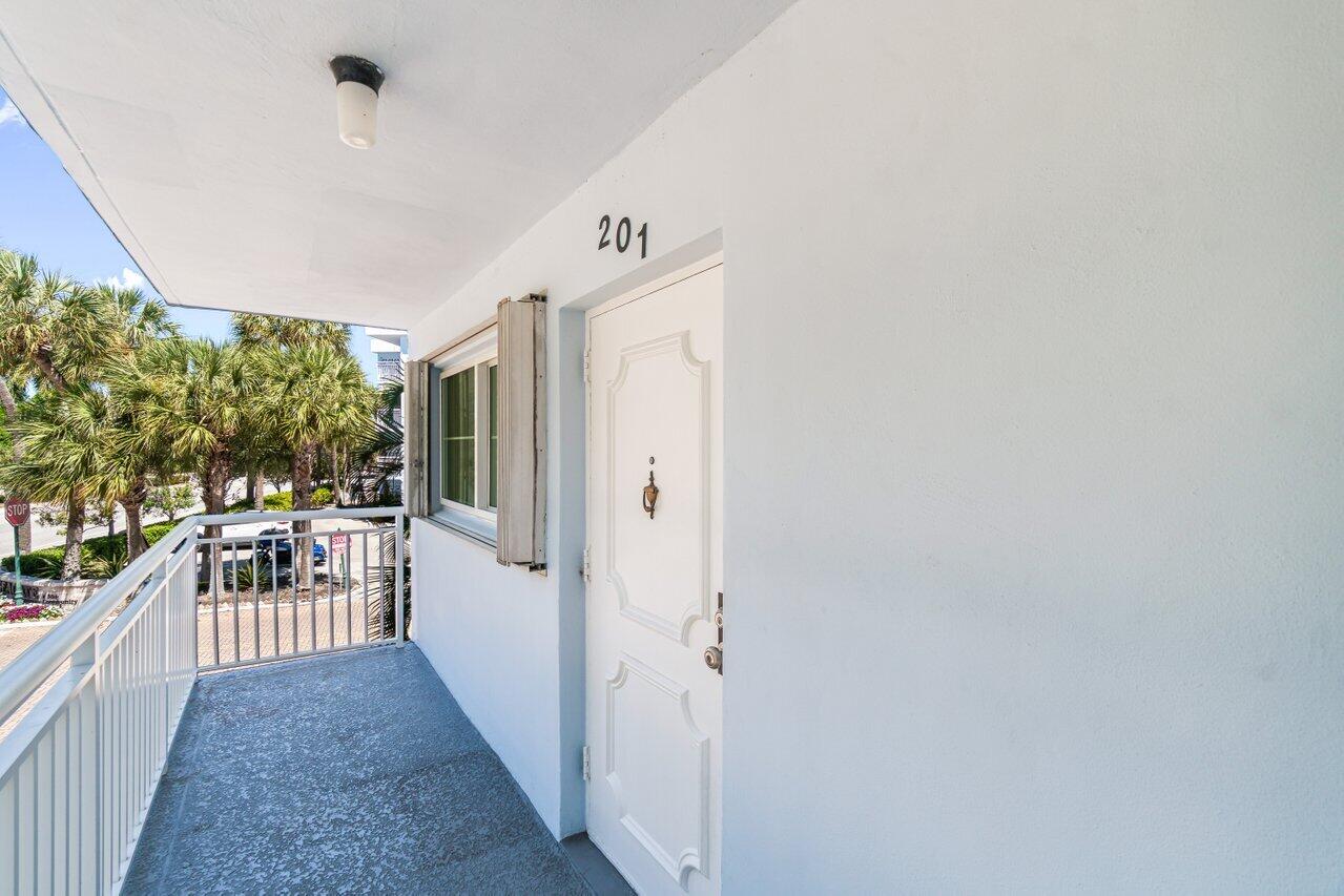 SEAGATE OF GULFSTREAM CONDO - Residential