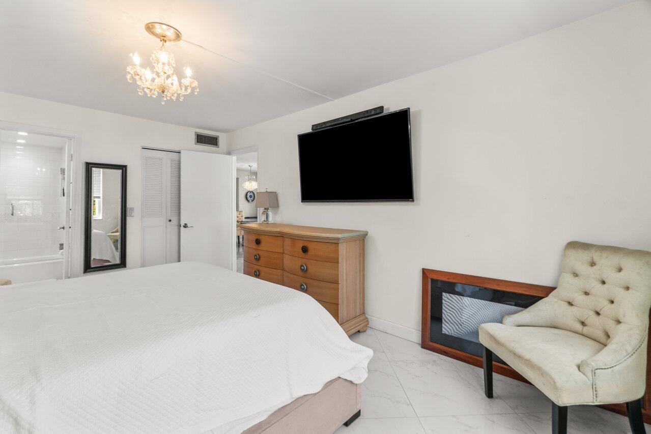 SEAGATE OF GULFSTREAM CONDO - Residential