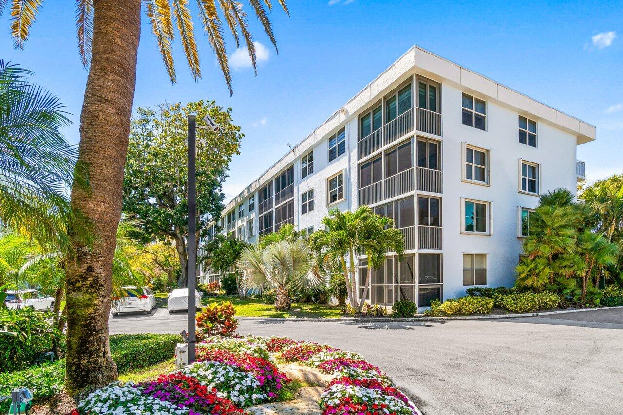 SEAGATE OF GULFSTREAM CONDO - Residential