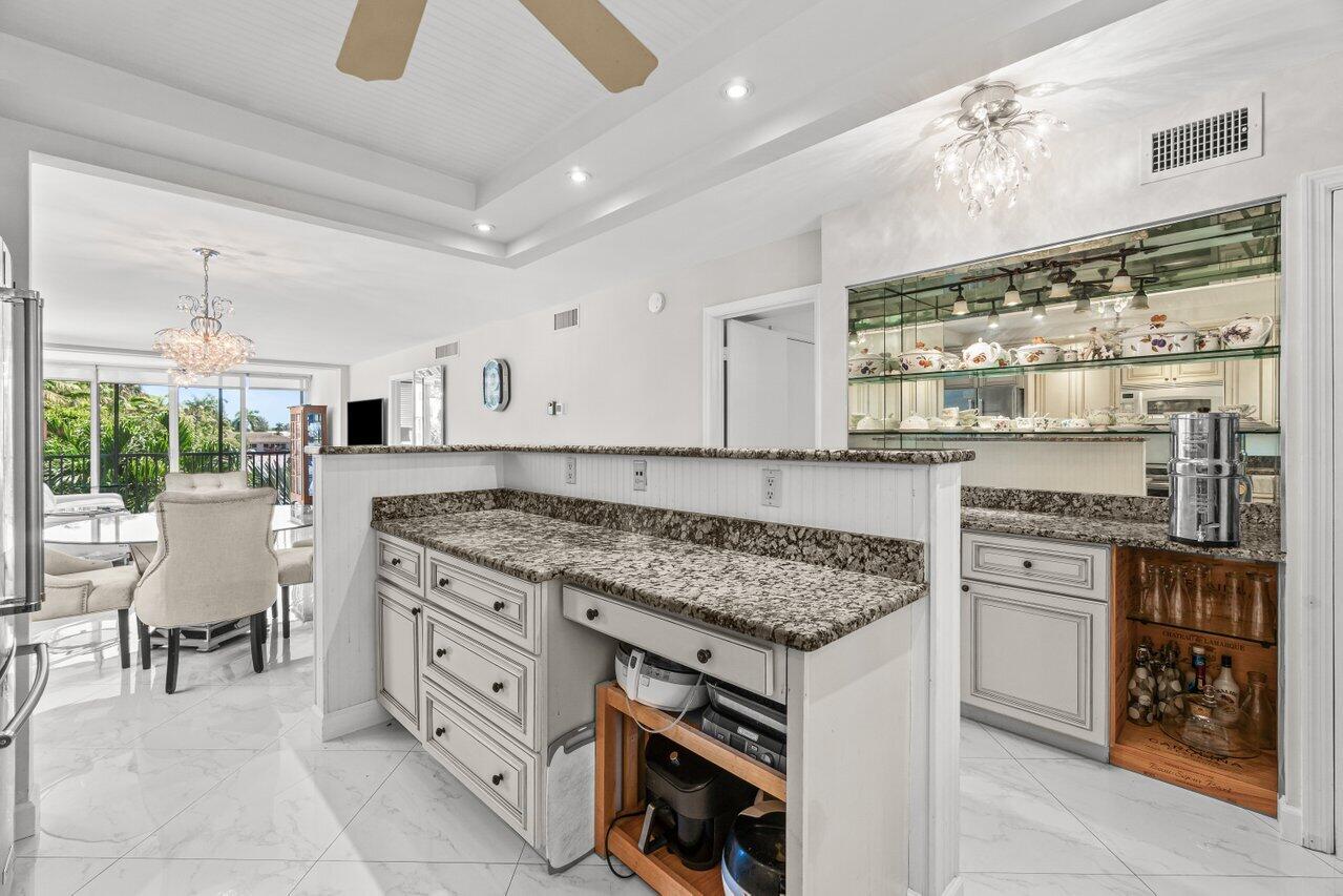 SEAGATE OF GULFSTREAM CONDO - Residential