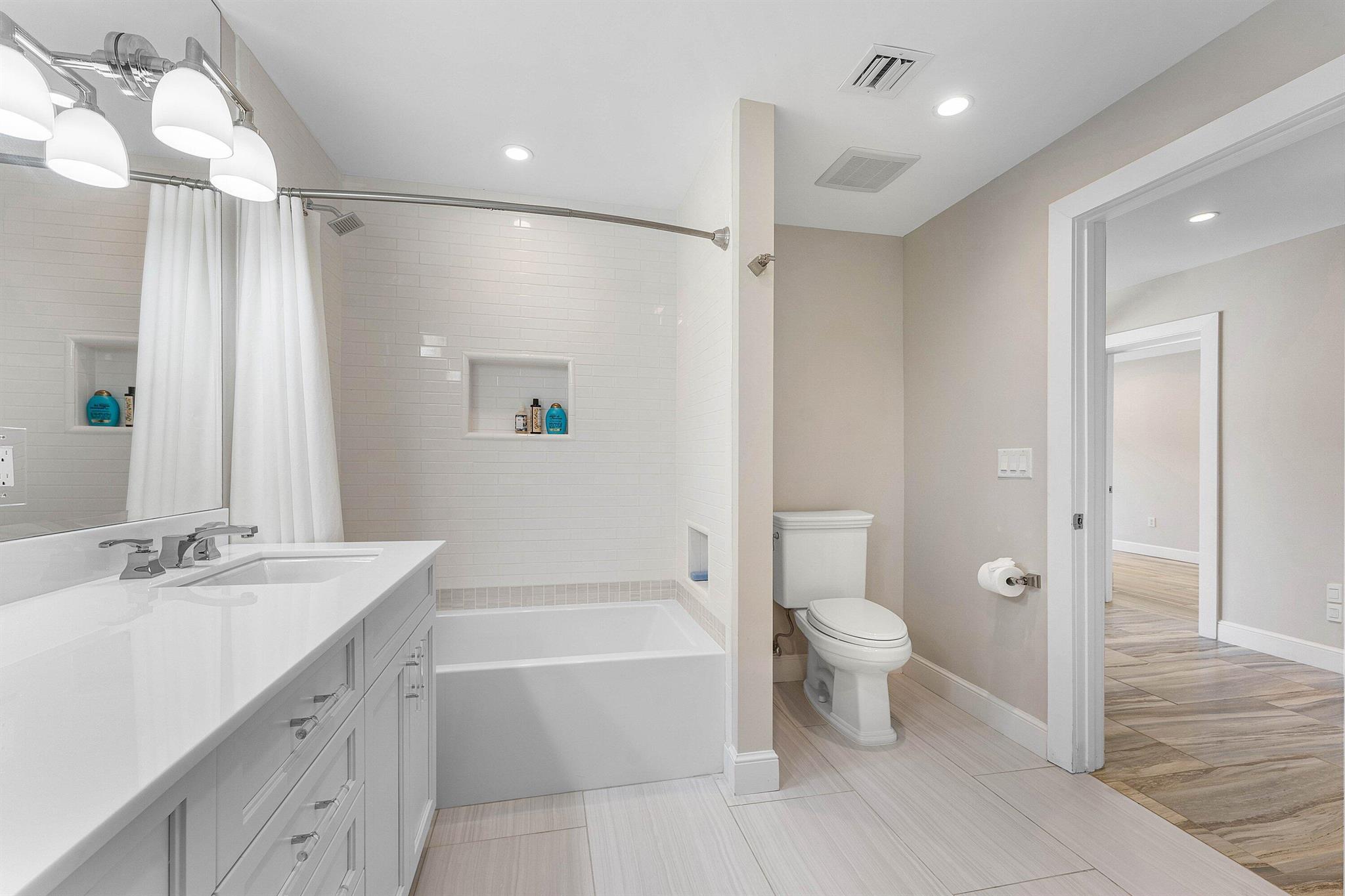 PALM TRAIL YACHT CLUB CON - Residential Lease