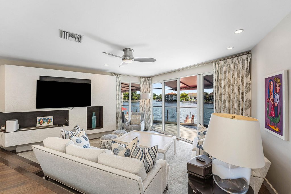 Photo of 811 Palm Trail, Delray Beach, FL 33483 (MLS # R11143882)