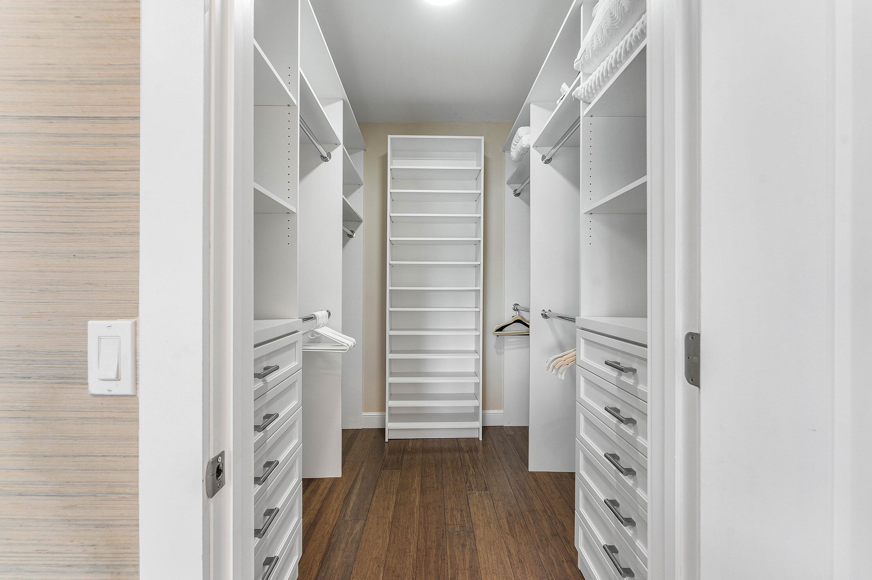 PALM TRAIL YACHT CLUB CON - Residential Lease