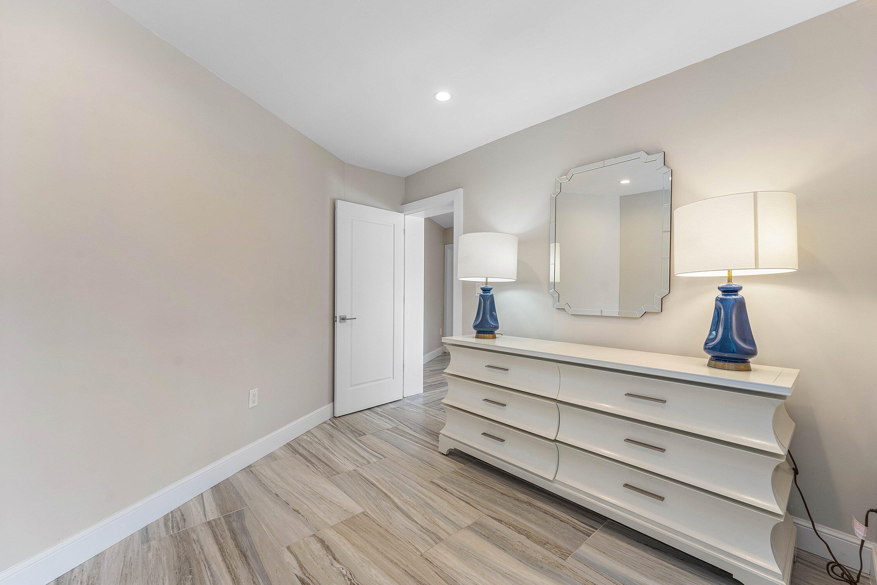 PALM TRAIL YACHT CLUB CON - Residential Lease