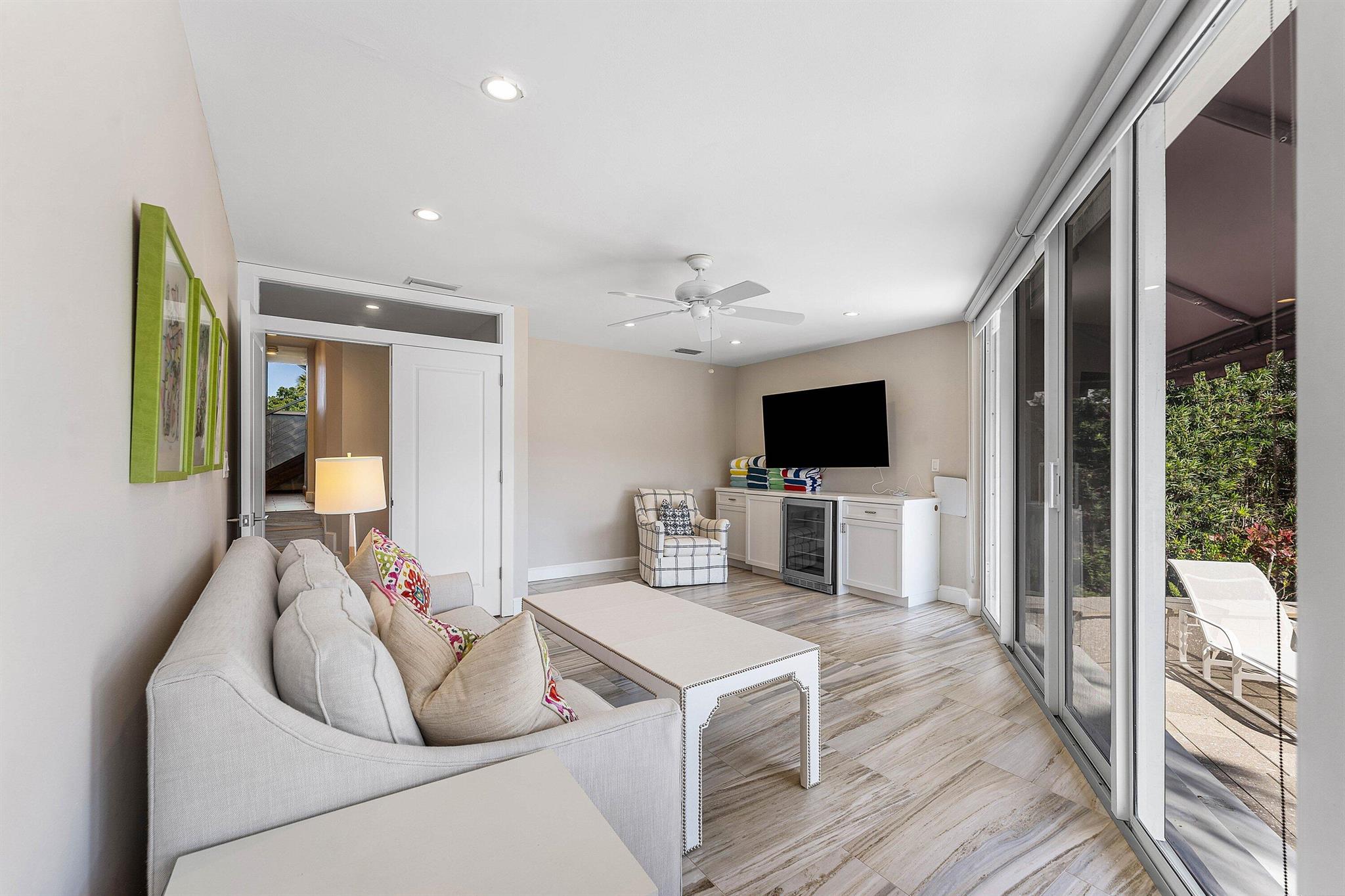 PALM TRAIL YACHT CLUB CON - Residential Lease