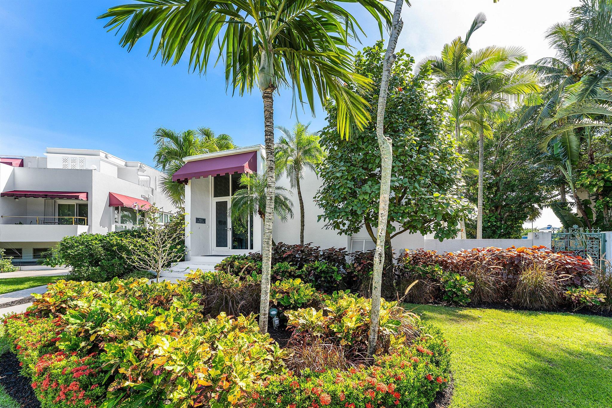 PALM TRAIL YACHT CLUB CON - Residential Lease