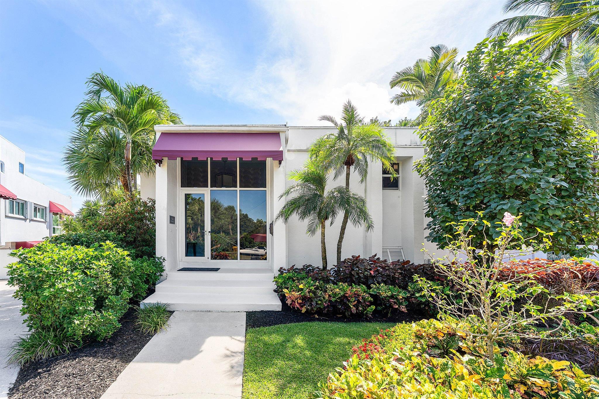 PALM TRAIL YACHT CLUB CON - Residential Lease