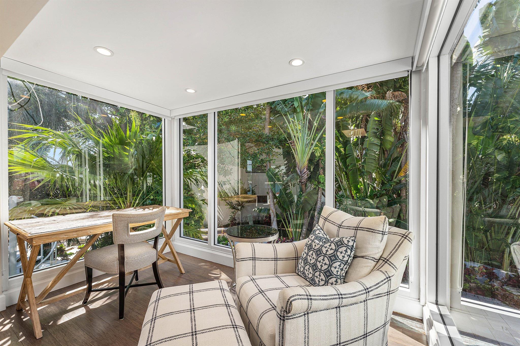 PALM TRAIL YACHT CLUB CON - Residential Lease