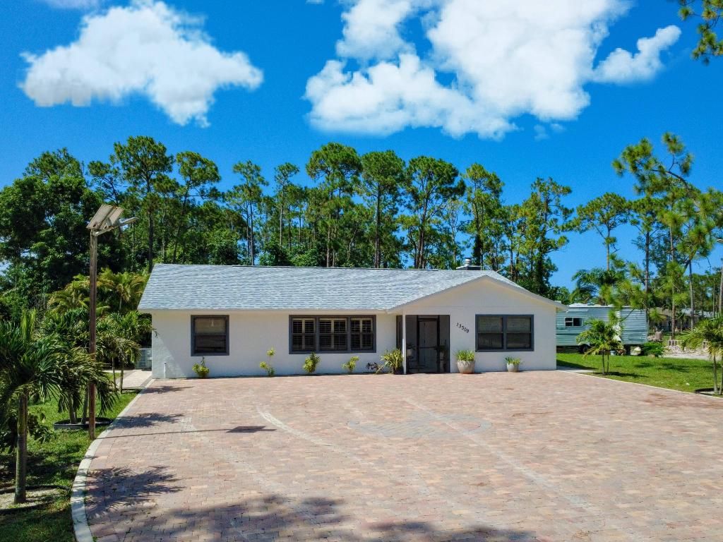 Photo of 13309 53rd Court N, West Palm Beach, FL 33411 (MLS # R11109329)