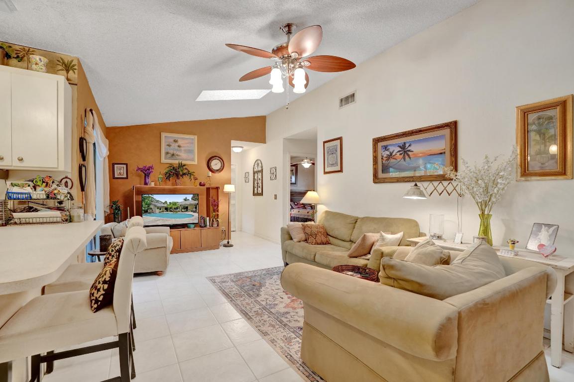 HUNTINGTON WOODS - Residential