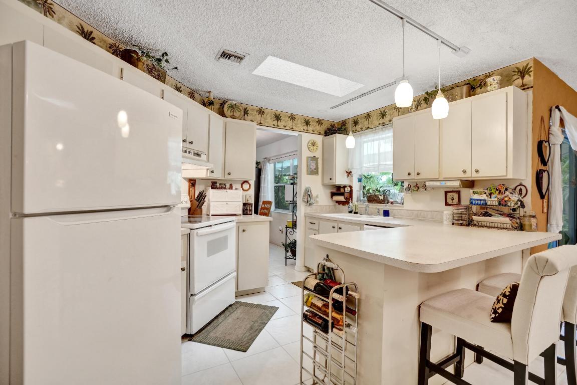 HUNTINGTON WOODS - Residential