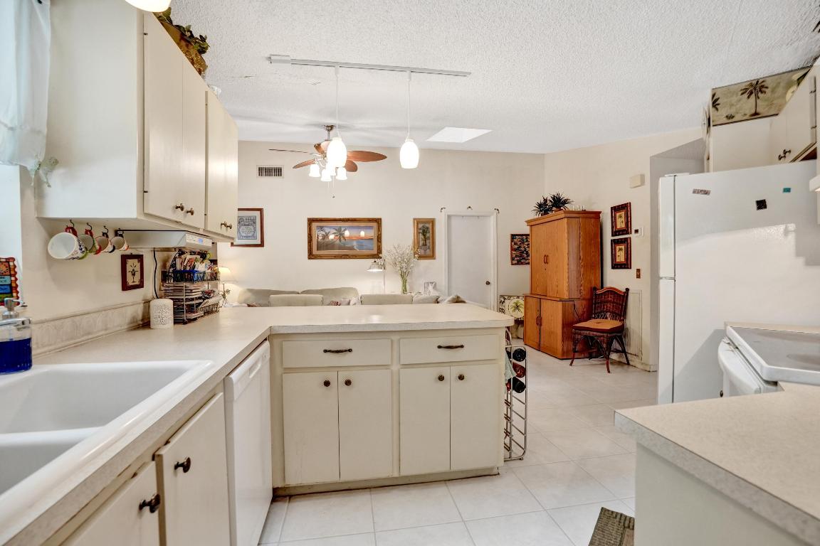 HUNTINGTON WOODS - Residential